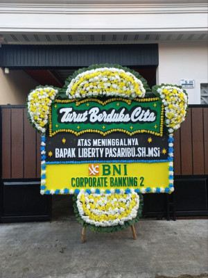 Papan Bunga Duka di Semadam