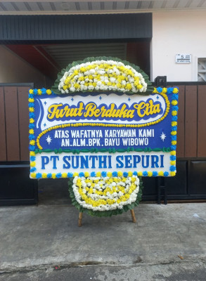 Papan Bunga Duka di Semadam